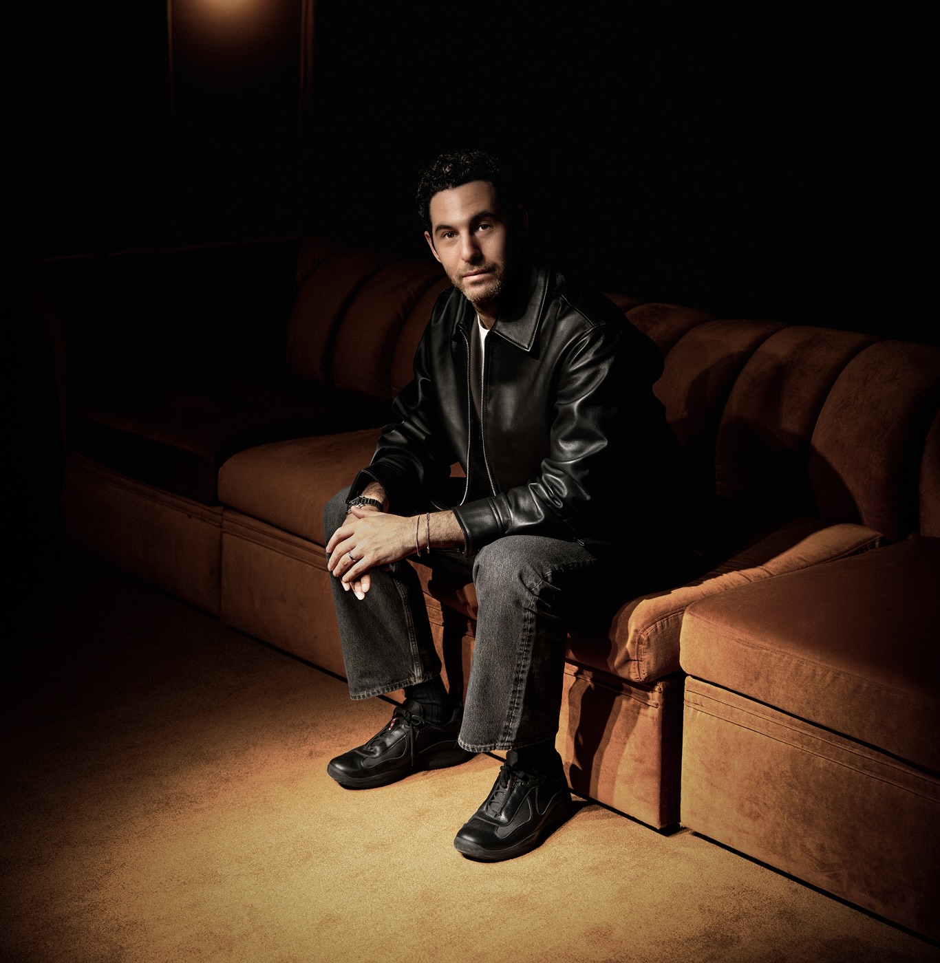 Black and white headshot of Andrew Samuels